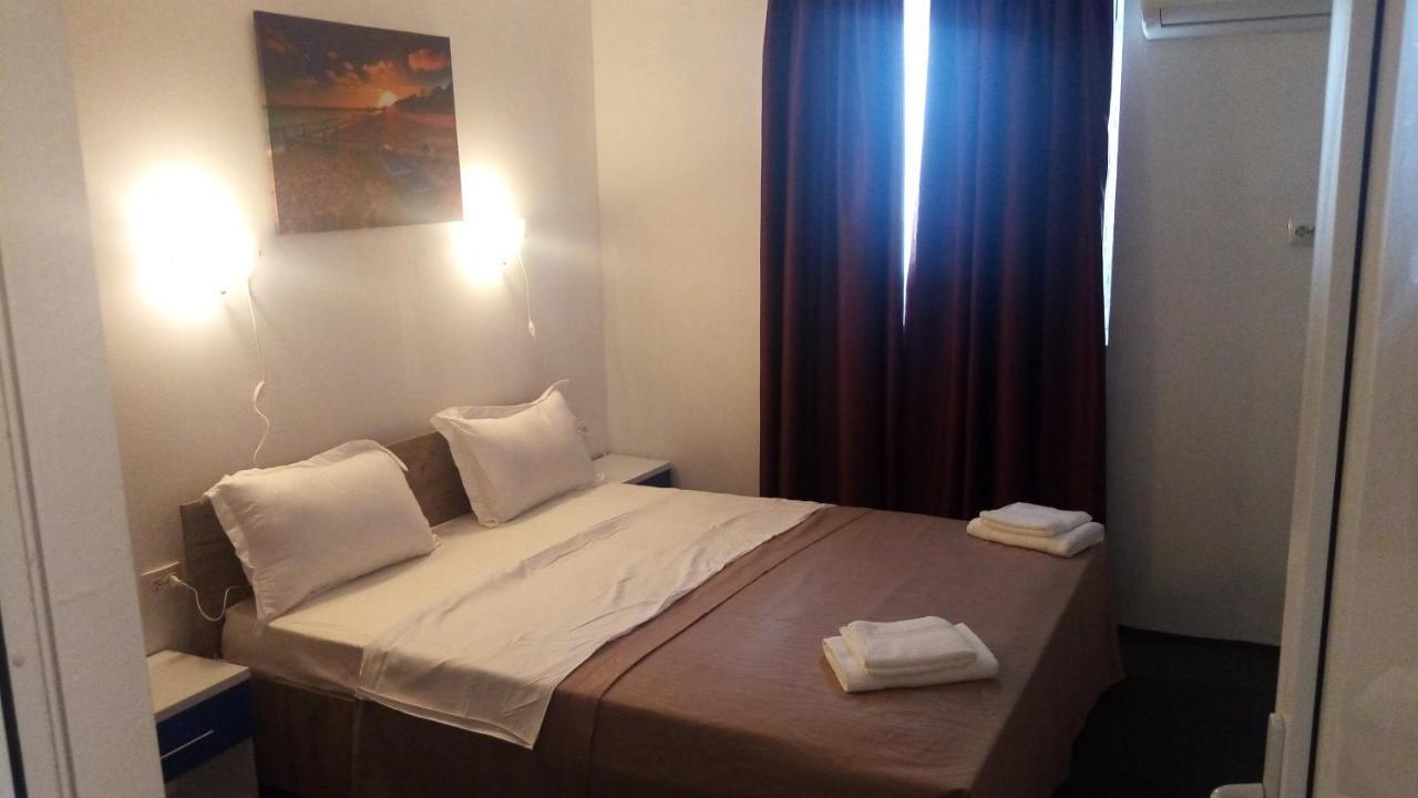 Nelmar Hotel Navodari Luaran gambar